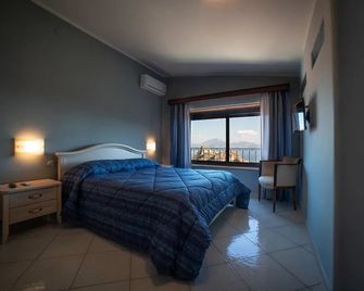 Oikos Rooms - San Giovanni a Piro