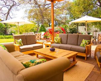 Burley House by Ulendo - לילונגווה - פטיו