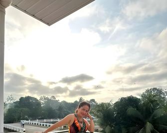 Roseplace Guesthouse - Tangub - Balcony