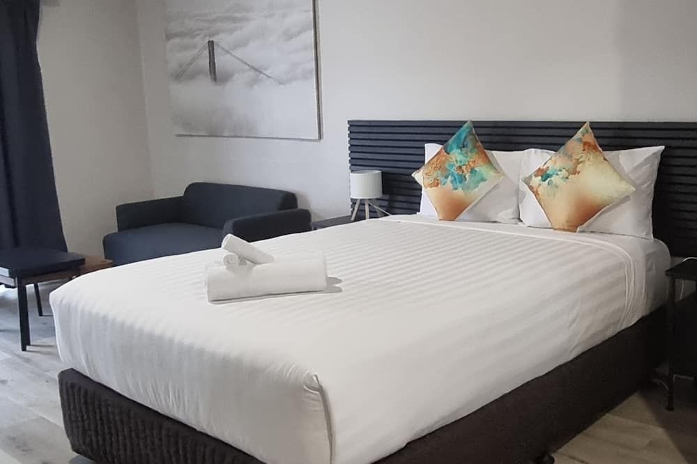 كاروم داونز موتل