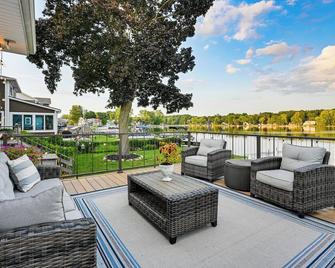 Lakefront Jackson Retreat with Boat Dock and Fire Pit! - Jackson - Balcony