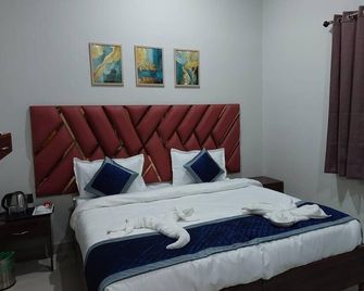 kailasha Inn - Varanasi - Bedroom