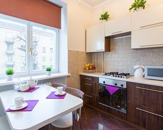 Na Rumyantseva 17 Apartments - Minsk - Kuchyň