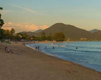 Condomínio Maranduba Ville II - Ubatuba - Playa