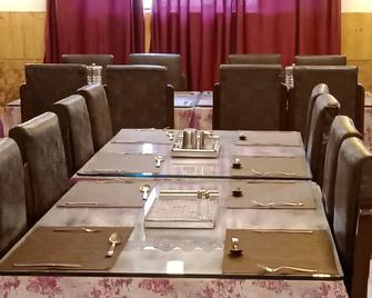 Hotel New Mamta - Srinagar - Dining room