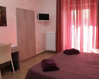 Camere Al Santuario-Gli Arcangeli - Monte Sant'Angelo - Schlafzimmer