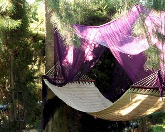 Comfortable apartment and swimming pool in the shade of the pine forest of Chipiona - Chipiona - Patio