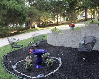 Discover Gaffney charm, just minutes away from Limestone Univ. and Outlet Mall - Gaffney - Патіо