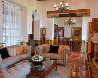 Hotel Hacienda San Isidro - Acatlán de Juárez - Sala de estar