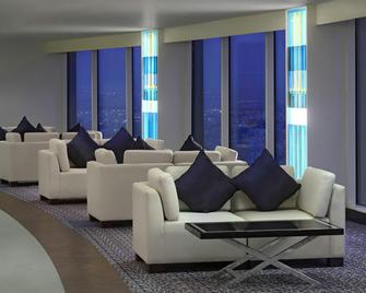 فندق فور بوينتس شيراتون رياض الخالدية - الرياض - ردهة