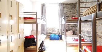 Auberge Saint-Paul - Hostel - Montreal - Bedroom