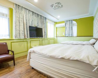 N. Castle Hotel - Yilan City