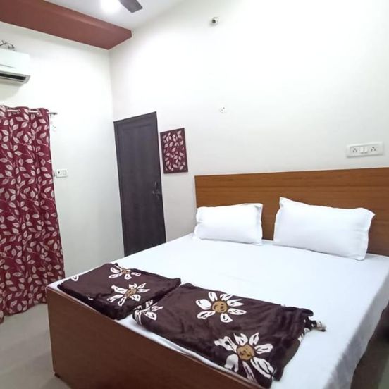 Hotel saanvi inn image 1