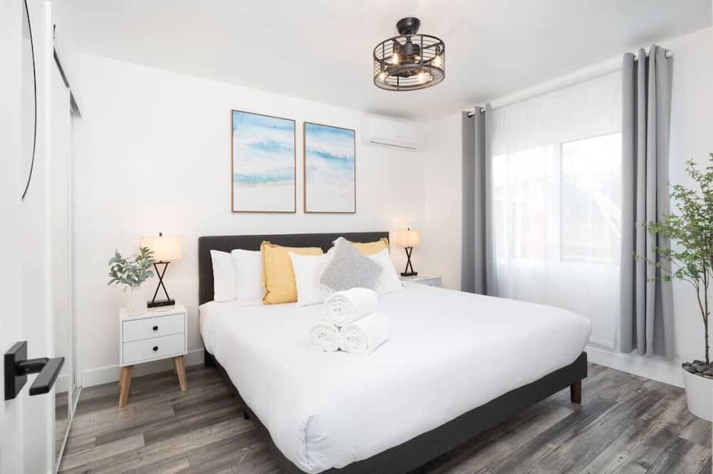 3 Bed House with Fire Pit Table and BBQ - Downtown - سان دييغو