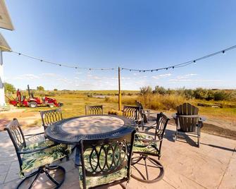 Poudre-View Pad - Wellington - Patio
