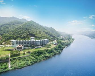 Midas Hotel & Resort - Gapyeong - Vista del exterior