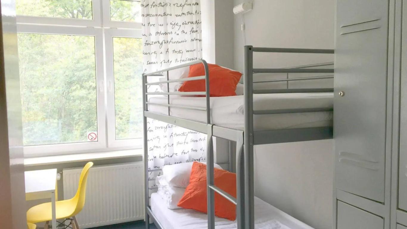Cloud Hostel