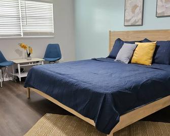 Adorable 1 Bedroom in the perfect location! - Winter Park - Bedroom