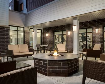 Residence Inn by Marriott Minneapolis St. Paul/Eagan - Eagan - Innenhof
