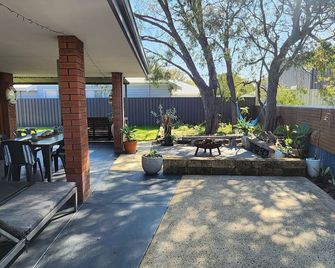 Abbey Beach Cottage - Busselton - Patio
