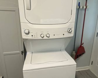 Private Hot Tub & Swing - Nintendo - Ev - Large Vehicle & Trailer Parking - Lincolnton - Laundry facility