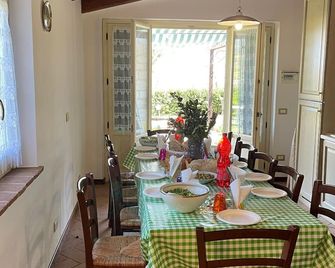 the countryside by the sea - Sirolo - Dining room