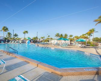 Canal Front Retreat w/ Ocean Views, 35' Dock & Golf Cart Option - Cudjoe Key - Pool