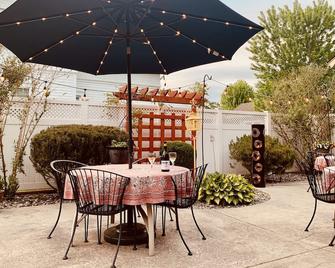 Walking distance to downtown Walla Walla - Fat Duck Inn - Уолла-Уолла - Патіо