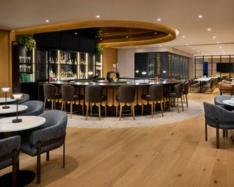 Ômage Hotel, Montreal Laval, a Tribute Portfolio Hotel - Laval - Bar