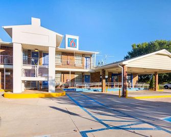 Motel 6 Lawton Ok - Lawton - Gebäude