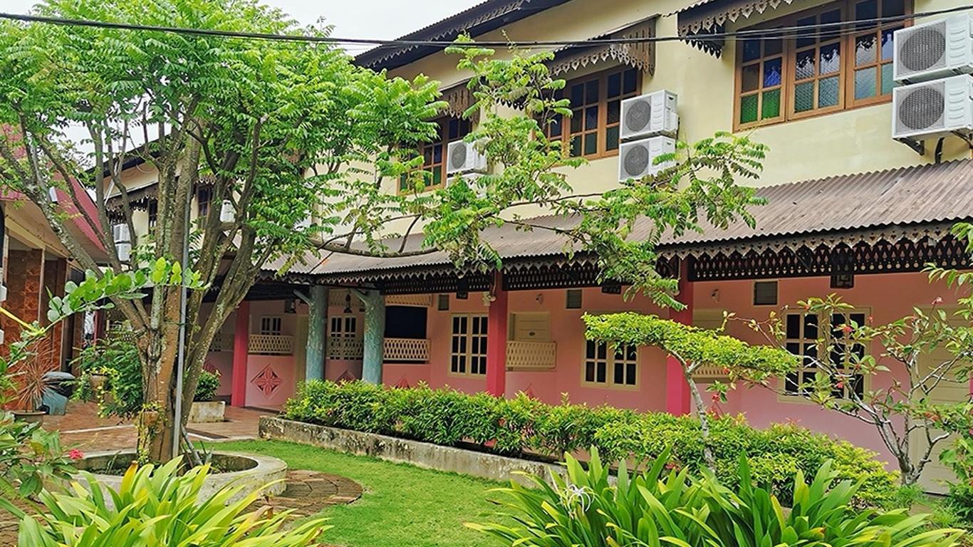 Sabak Awor Resort