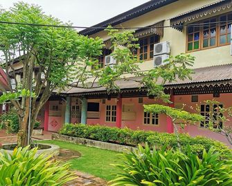 Sabak Awor Resort - Muar - Building