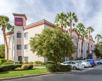 Comfort Suites Palm Desert I-10 - Palm Desert - Building