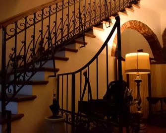 Villa Irene - Magione - Escaleras