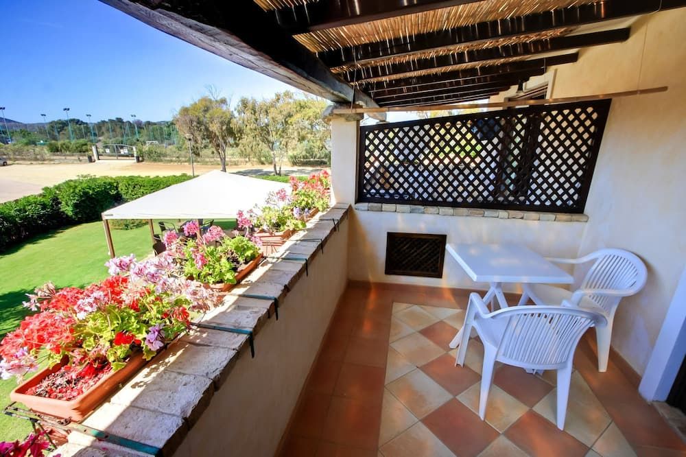 Porto Giunco Residence