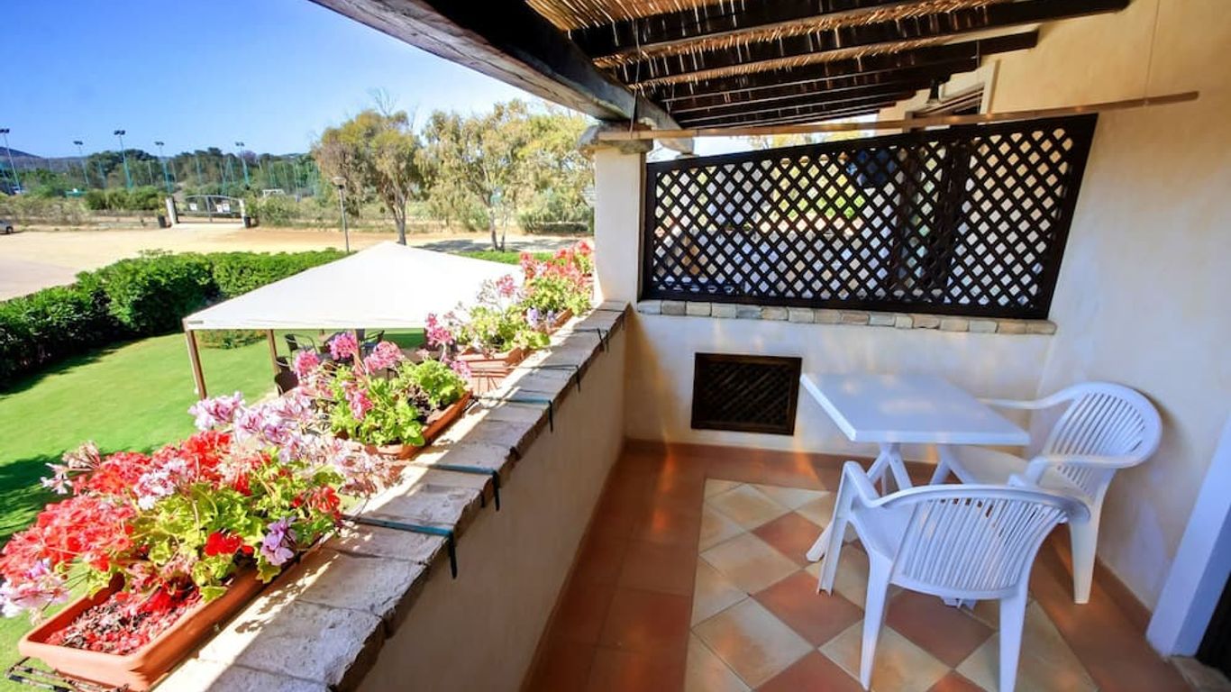 Porto Giunco Residence