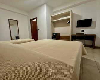 Hotel Soleado - Taormina - Kamar Tidur
