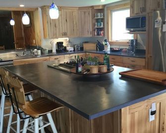 Spectacular Adirondack Lakefront Home - Saint Regis Falls - Kitchen