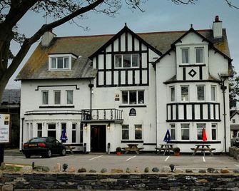 The Clarkes Hotel - Barrow-in-Furness - Building