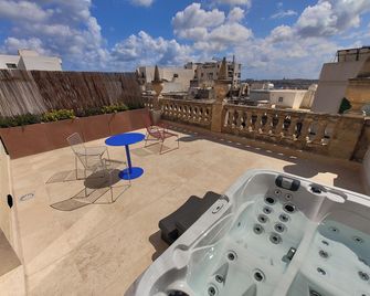 Alba - Sliema - Balkon