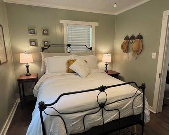 Cozy Country Cottage - Batesville - Habitación