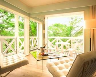 Hakusan View Cottage Westernstyle room 75 square meters nonsmoking Room only / Takayama City Gifu - Takayama - Sala de estar