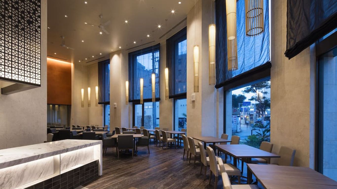 Jr Kyushu Hotel Blossom Naha