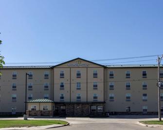 MainStay Suites - Williston - Building