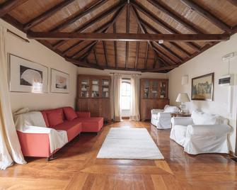 Hotel Rural Las Calas - Vega de San Mateo - Wohnzimmer