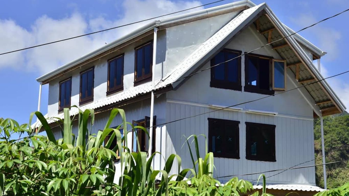 أجابي لوج كابين آند ريستورانت