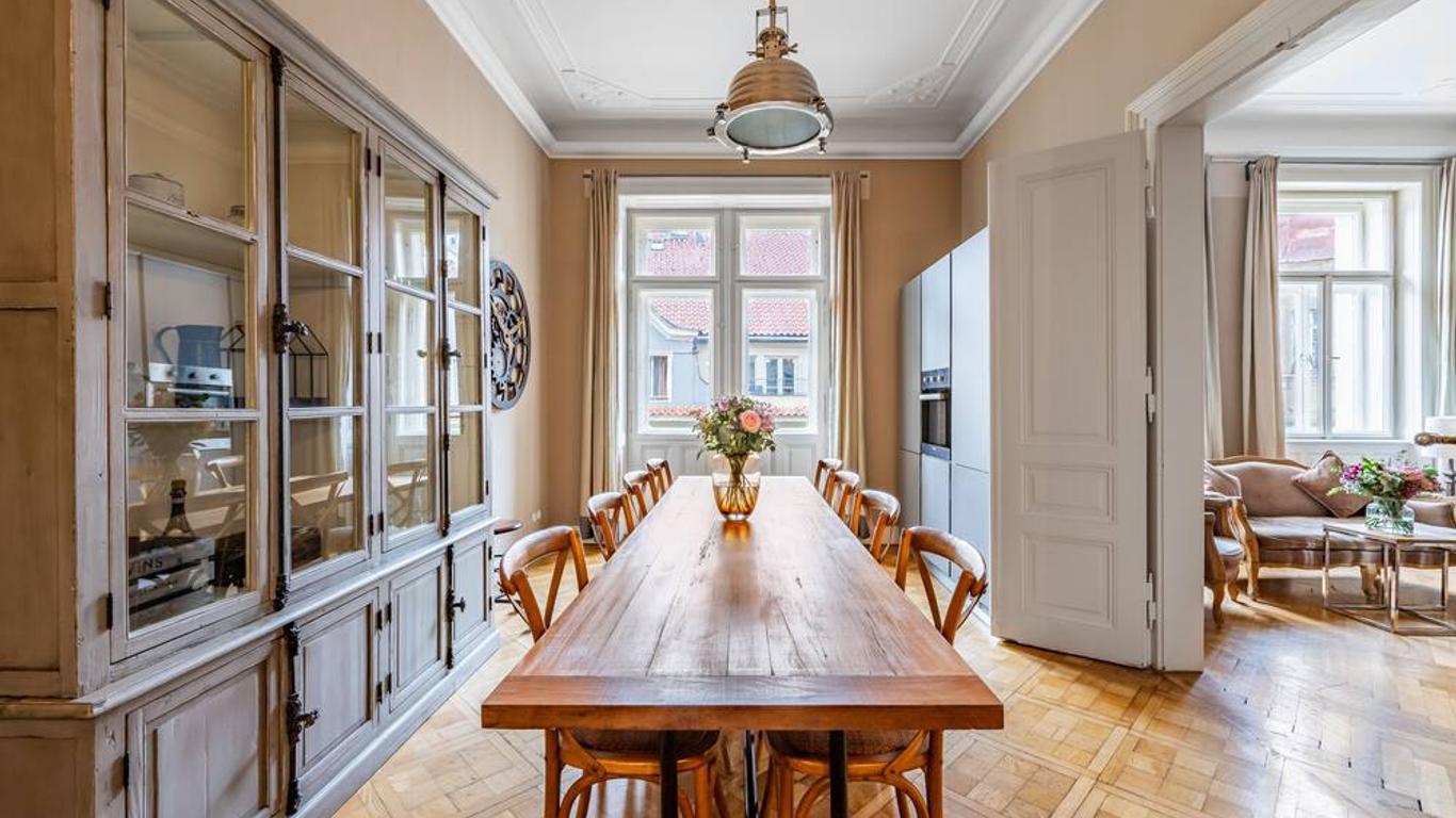 مالوسترانسكا ريزيدنس