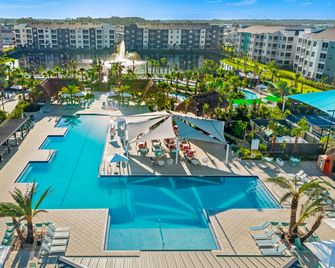 Villatel Resort Orlando, Apartments by Marriott Bonvoy - Orlando - Bể bơi