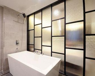 Queens Hotel Seomyeon Busan - Busán - Baño