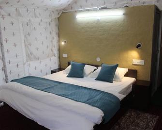 Billing View Camp and Mud Houses,Bir - Bīr - Bedroom